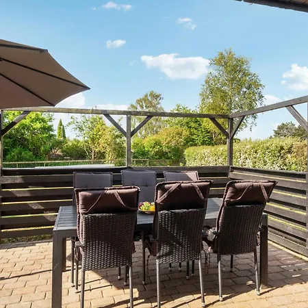 Beautiful In With Kitchen Holiday home *